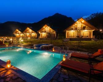 Larisa Resort Manali - Manali - Piscina