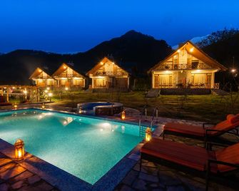 Larisa Resort Manali - Manali - Pool