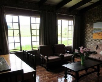 Elandskloof Trout Farm - Dullstroom - Вітальня