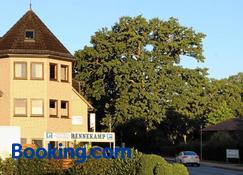 Hotel Rennekamp - Oyten - Building