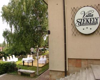 Villa Székely - Leanyfalu - Patio