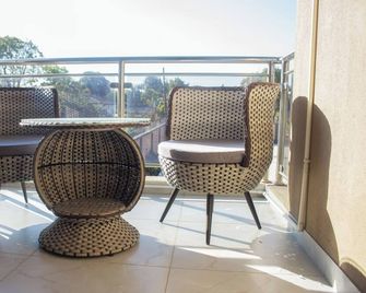 Monga's Apartments - Ndola - Balcón