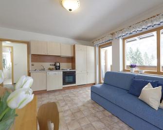 Apartment No. 2 - Haus Schneider-Sepp, Preisinger - Ettal - Wohnzimmer