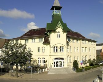 Hotel Dünenschloss mit Private Spa - Zinnowitz - Edificio