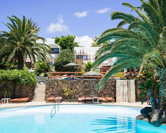 Monte Marina Naturist Resort - Esquinzo - Pool
