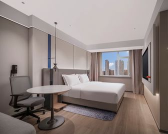 Holiday Inn Express Qingdao Downtown By IHG - Qingdao - Habitación