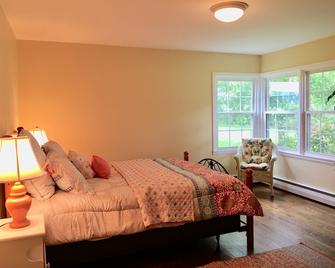 Treemendous Views Cottage - Amenia - Habitación