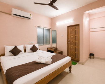 Goroomgo Hotel Shivangi Eco Puri - Near Temple And Golden Sea Beach - Puri - Schlafzimmer