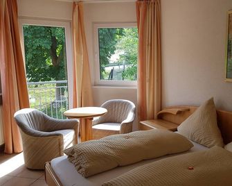 Hotel zur Engelsburg - Hausen (Wied) - Slaapkamer