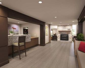 Free Breakfast Buffet. Pool. Only 5 Miles From Purdue University! - Lafayette - Front desk