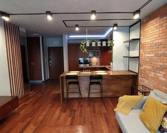 Turnau City Aparthotel - Kraków - Pokój dzienny