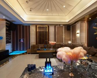 Yueyang Grand Skylight Hotel - Yueyang - Зручності