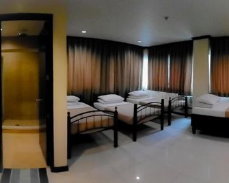 People's Hotel - Iloilo - Chambre