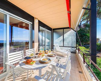 La Brise C B2 by Wonderful Italy - San Remo - Balcony