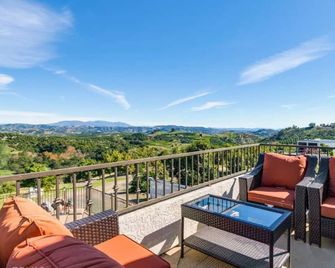 Mediterranean House in De Luz - Murrieta - Balcone