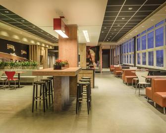 Ibis Porto Alegre Assis Brasil - Porto Alegre - Bina