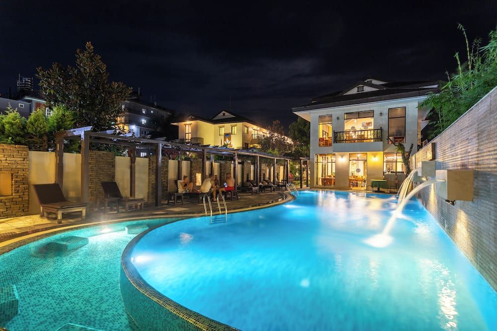 Atithi Resort & Spa - Pokhara - Piscina