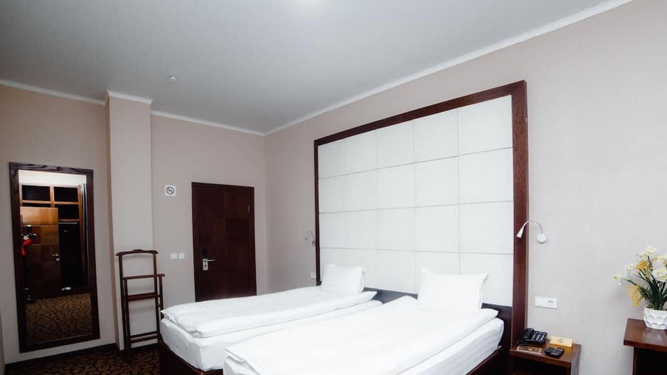 Hotel Golden Square Bishkek