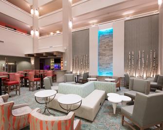 Holiday Inn & Suites Lake City - Lake City - Lounge