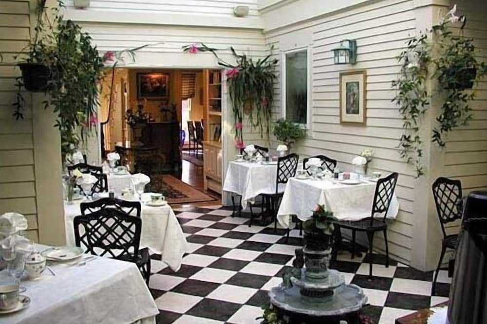 Captain Farris House - South Yarmouth - Restaurant