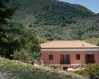 Villa Tecla - Capri Leone - Building