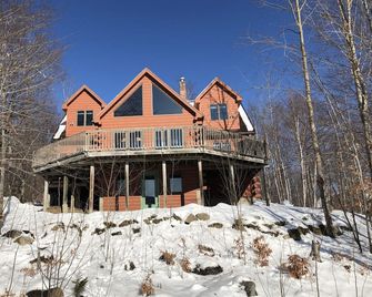 Lg Cabin w/ski Mtn views; Family friendly to enjoy all four seasons. - Newry - Edificio