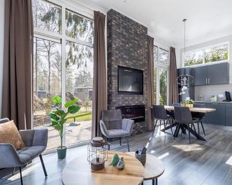 Luxury Stay Near Veluwe Park - Hoenderloo - Huiskamer