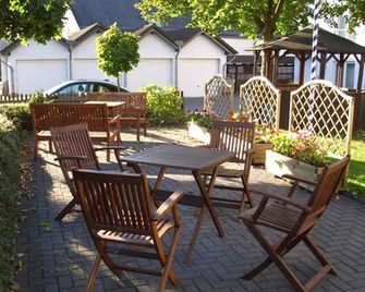 Gasthaus Weber - Wiesemscheid - Innenhof