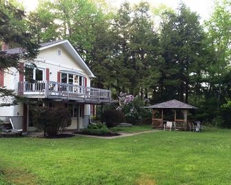 Alamoosook Lake-Upscale Waterfront Home With Fabulous View - Orland - Edificio