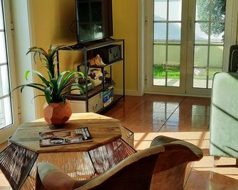 Smiling Places - Guest House in Labruge - Labruge - Sala de estar