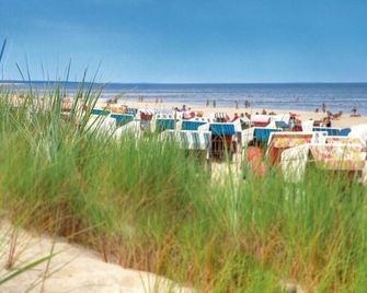 SEETELHOTEL Kinderresort Usedom (vorm. Familienhotel Waldhof) - Trassenheide - Strand