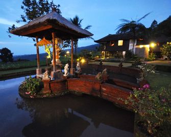 Puri Lumbung Cottages, Restaurant & Spa - Banjar