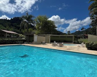 Hacienda Villa Sotomayor - Adjuntas - Pool