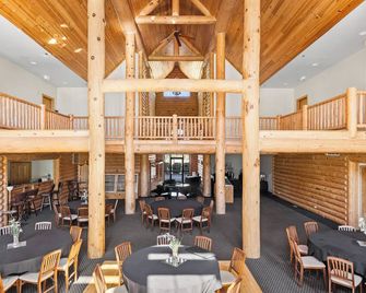 Rustic, Updated 2bed/2bath condo with WiFi and AC in beautiful Green Lake - Green Lake - Restaurante