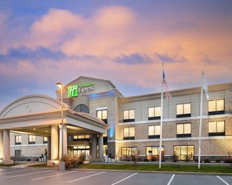Holiday Inn Express & Suites Seymour By IHG - Seymour - Building