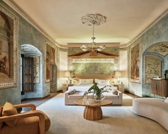 Hospes Palacio del Bailío, a Member of Design Hotels - Córdoba - Bedroom