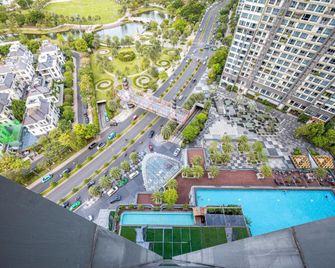 Somi Luxstay Lp - Ho Chi Minh Stadt - Pool