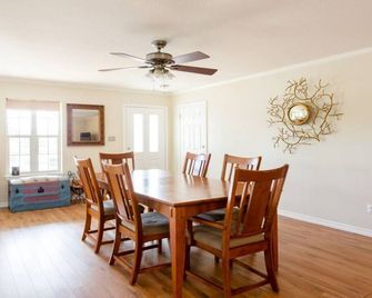 The Hi-way Ranch Lockhart - Lockhart - Jídelna