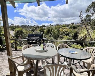 Mill Bay Charmer - Mangonui - Balkong