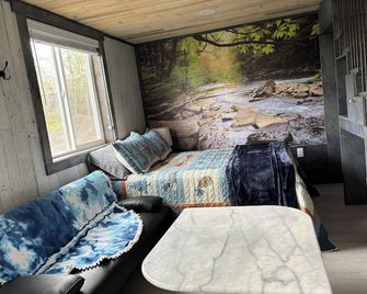 Payne Lake Wilderness Huts - Trout Creek - Mountain View - Bedroom