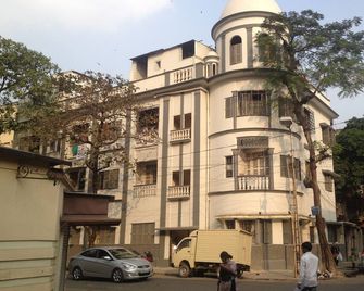 Hotel Nest International - Kolkata - Gebäude