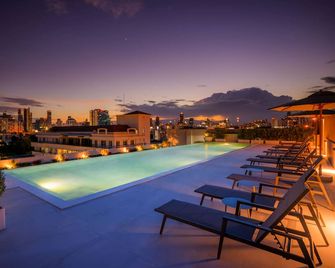 Roys Hotel Bangkok - Bangkok - Pool