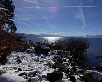 'Sunset Chalet' Spectacular - Panoramic - Lake Tahoe Views!!!! Wifi - Kings Beach - Property amenity