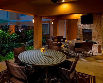 TownePlace Suites by Marriott Houston North/Shenandoah - Shenandoah - Terasa