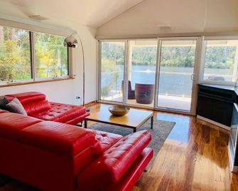 Silkwood Estate - Channybearup - Wohnzimmer