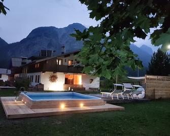 Aqua Apartments Spa Housemuhlbach - Sappada - Piscina