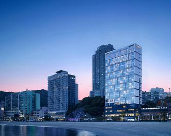 Fairfield by Marriott Busan Songdo Beach - Busán - Edificio