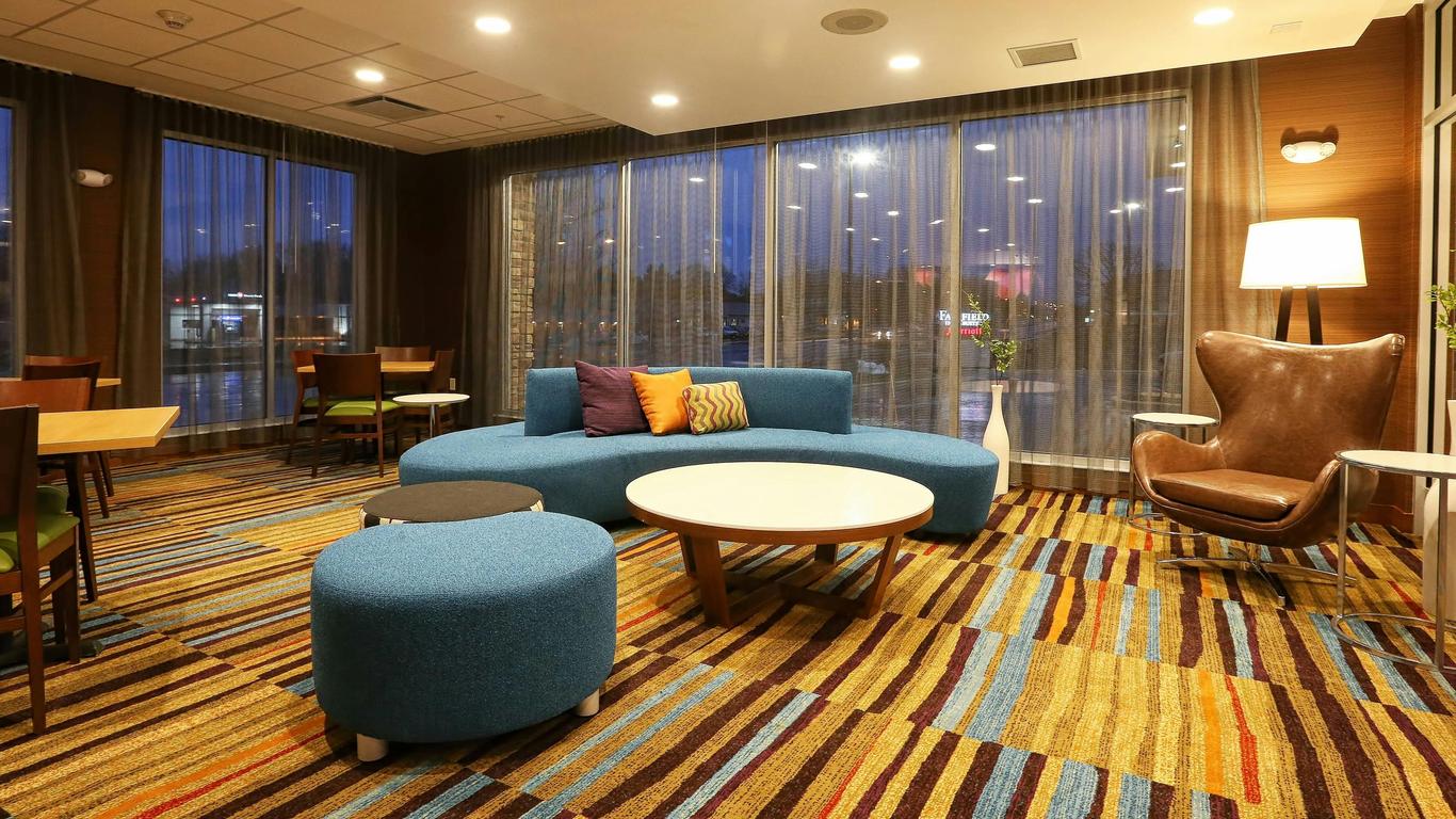 Fairfield Inn and Suites by Marriott Madison Verona