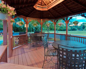 Sonesta Simply Suites Nanuet - Nanuet - Patio