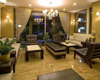 فندق إلايدا - كوساداسي - ردهة